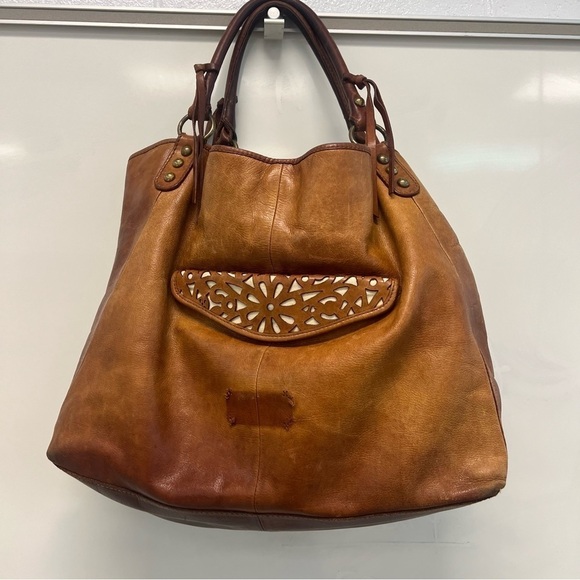 Isabella Fiore Italian leather carry all tote bag - Picture 2 of 15